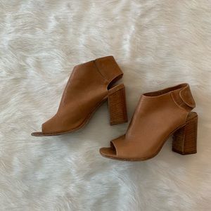 ✨VERO CUOIO Brown leather open toe heels